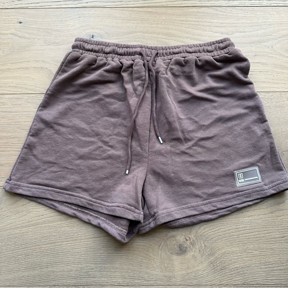 Brown sweat shorts - size small